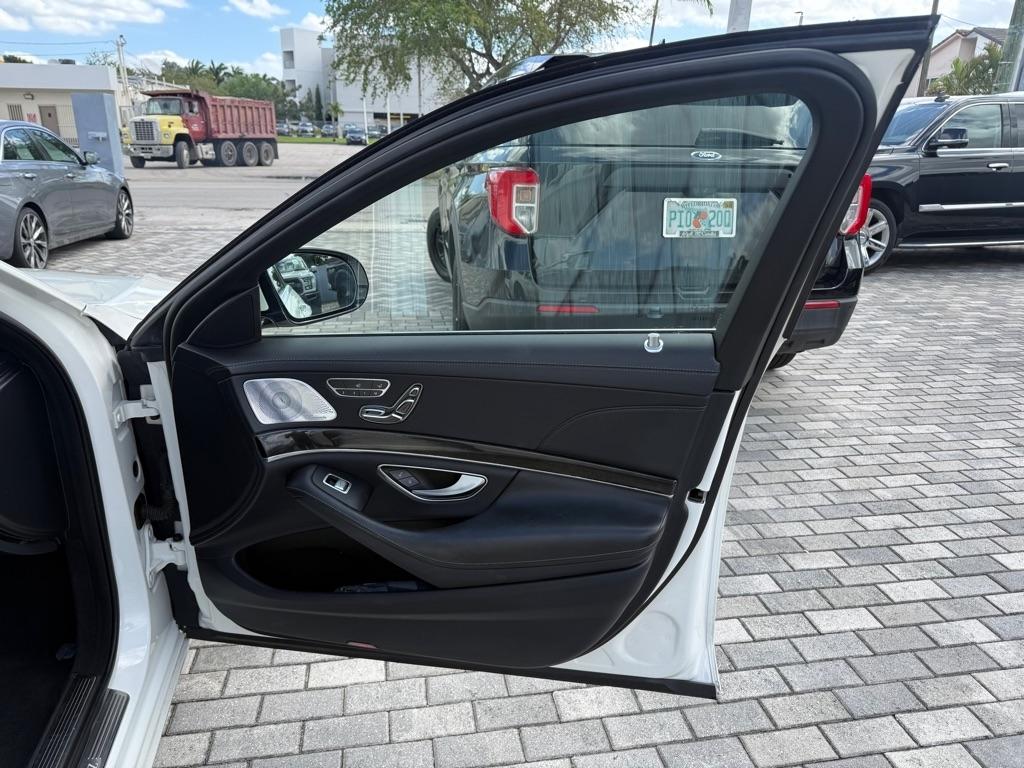 Mercedes-Benz S-Class S 560 Sedan 2020