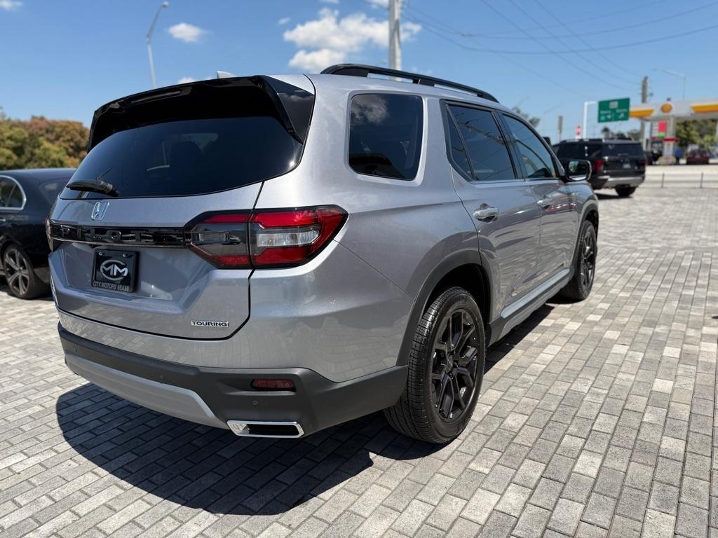 Honda Pilot Touring AWD 2025