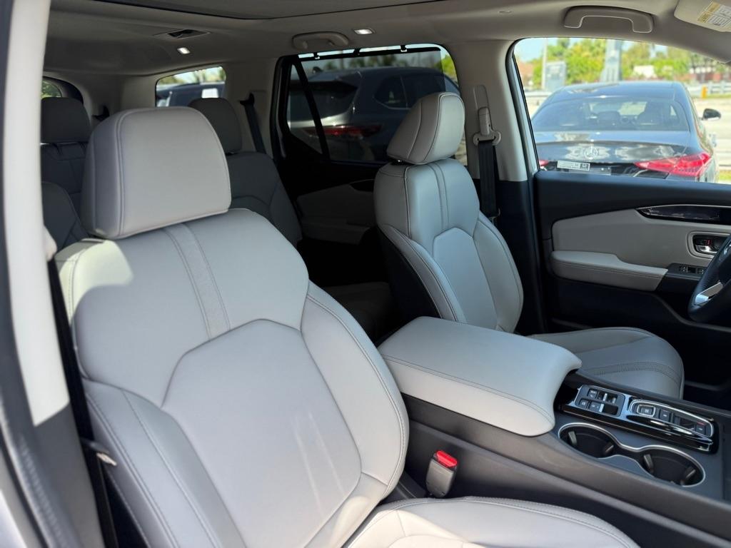 Honda Pilot Touring AWD 2025