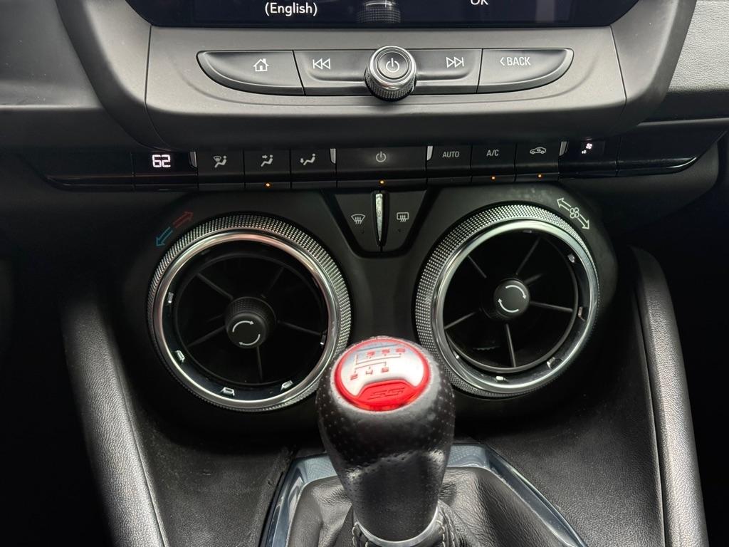 Chevrolet Camaro 2dr Cpe 1SS 2021