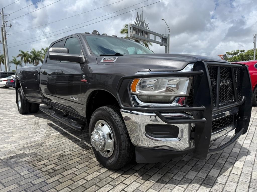 2020 RAM 3500 Tradesman 4x4 Crew Cab 8' Box