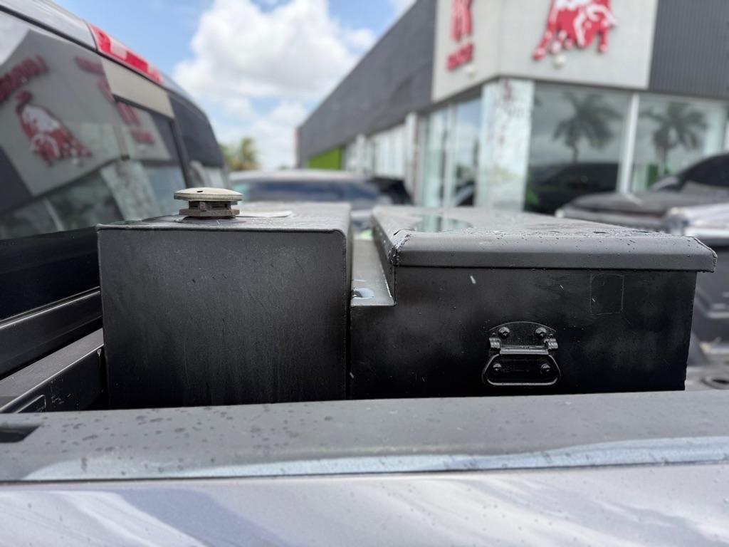 RAM 3500 Tradesman 4x4 Crew Cab 8' Box 2020