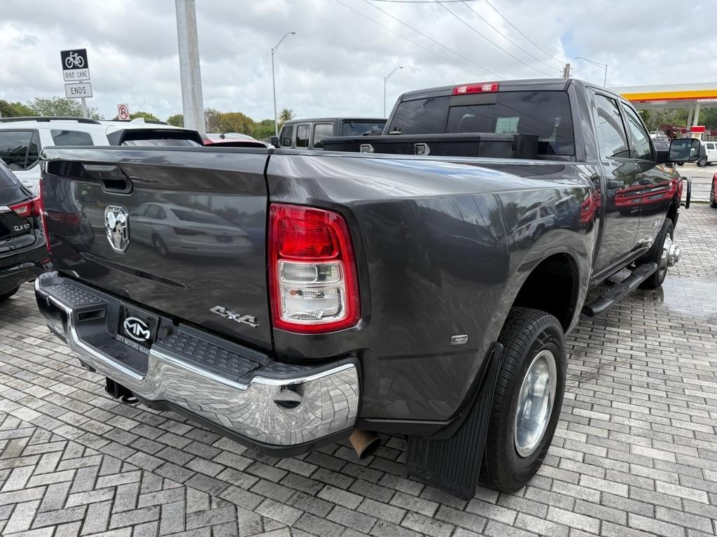 RAM 3500 Tradesman 4x4 Crew Cab 8' Box 2020