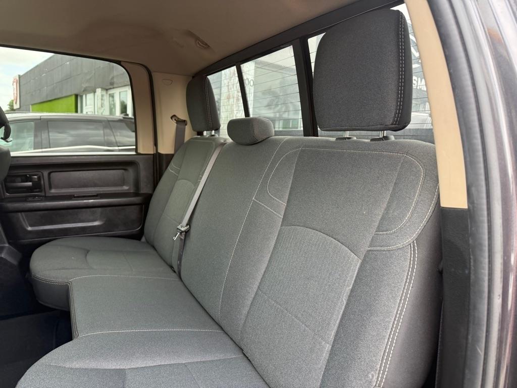 RAM 3500 Tradesman 4x4 Crew Cab 8' Box 2020