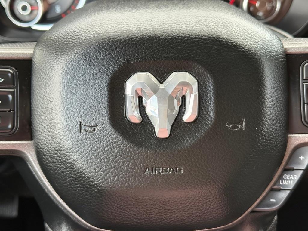 RAM 3500 Tradesman 4x4 Crew Cab 8' Box 2020