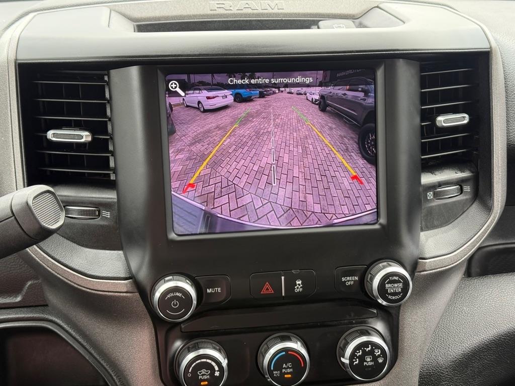 RAM 3500 Tradesman 4x4 Crew Cab 8' Box 2020