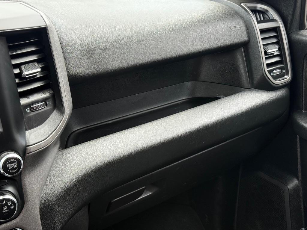 RAM 3500 Tradesman 4x4 Crew Cab 8' Box 2020