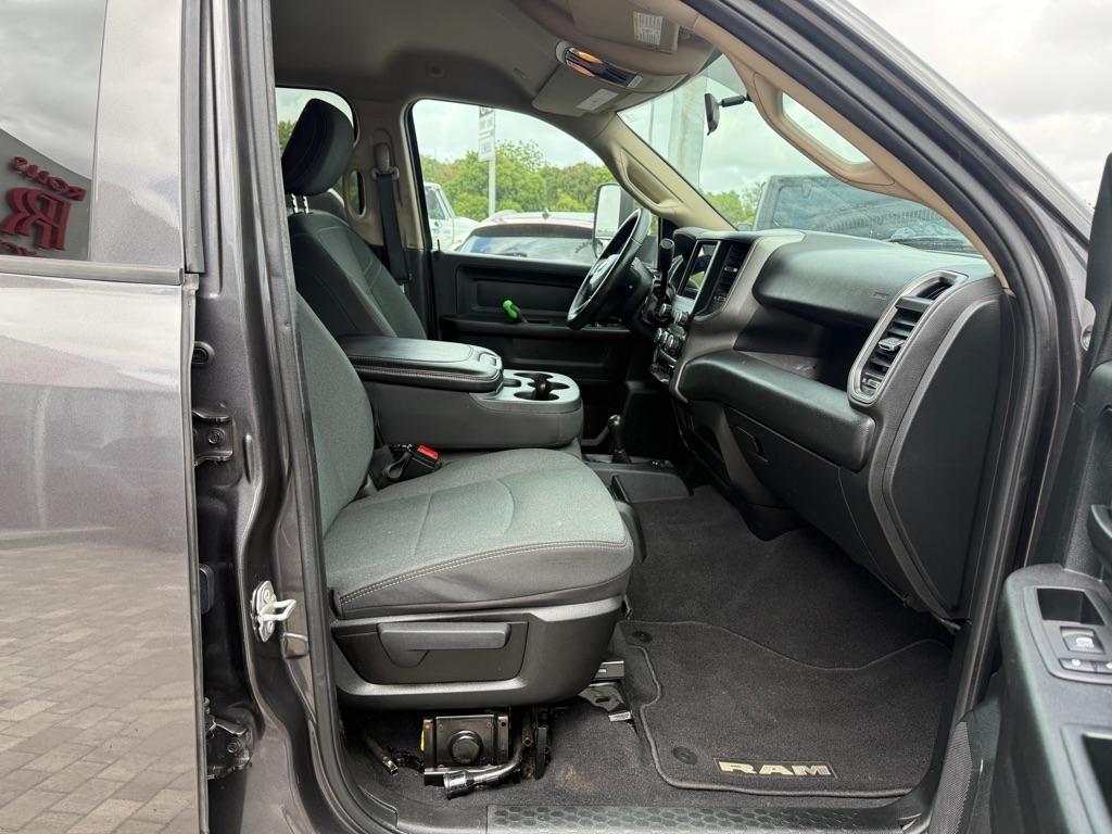 RAM 3500 Tradesman 4x4 Crew Cab 8' Box 2020