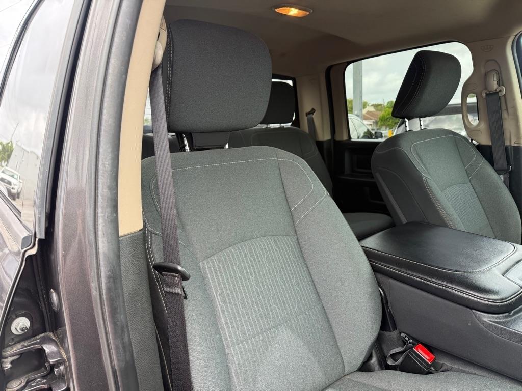 RAM 3500 Tradesman 4x4 Crew Cab 8' Box 2020