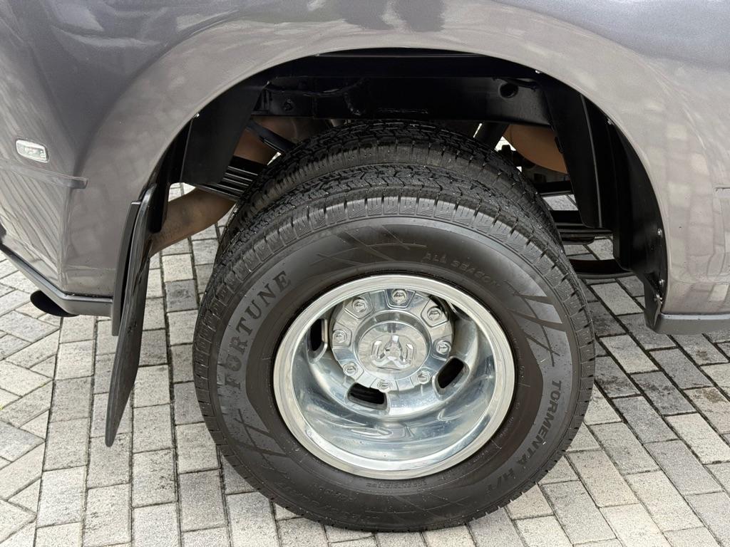 RAM 3500 Tradesman 4x4 Crew Cab 8' Box 2020