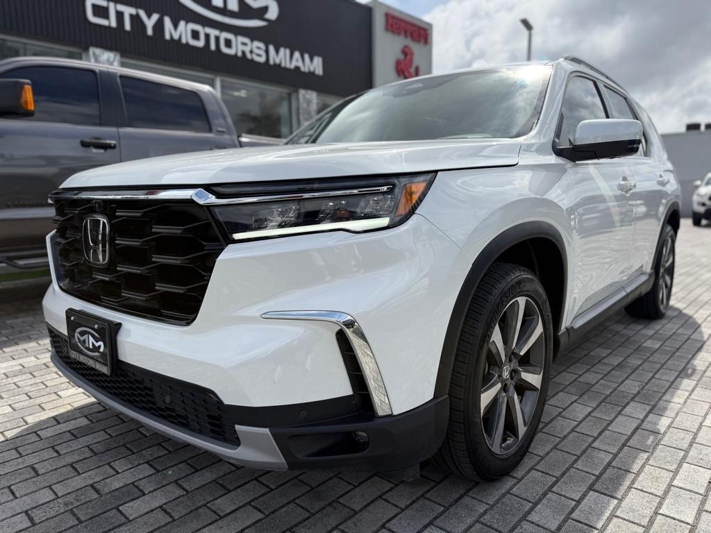 Honda Pilot Elite AWD 2025