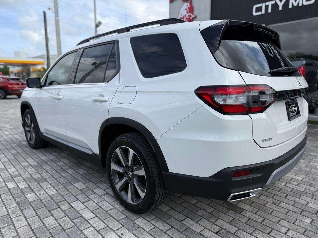 Honda Pilot Elite AWD 2025