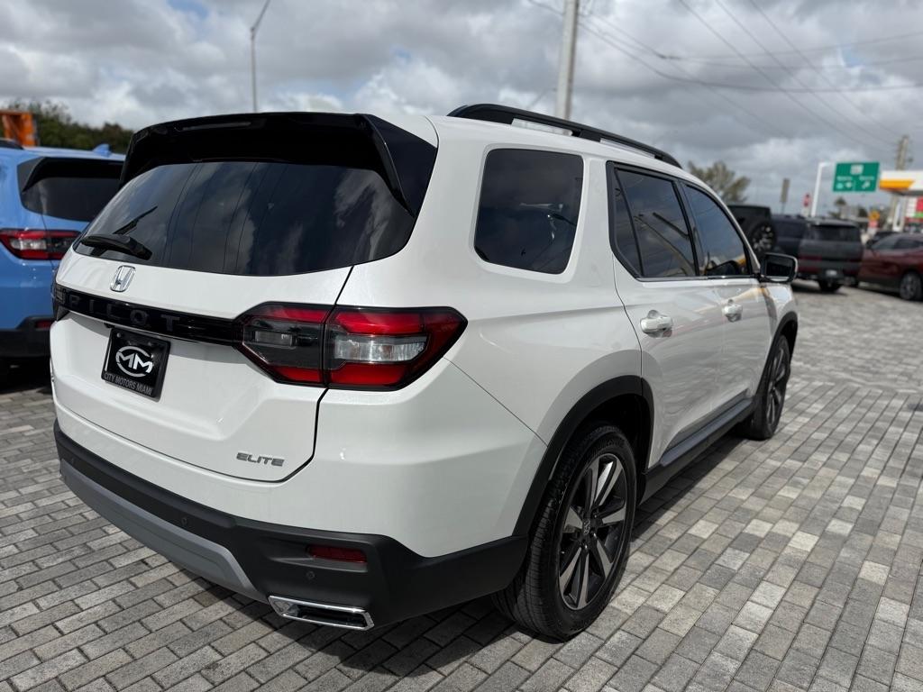 Honda Pilot Elite AWD 2025