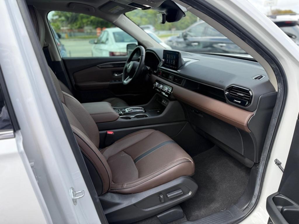 Honda Pilot Elite AWD 2025