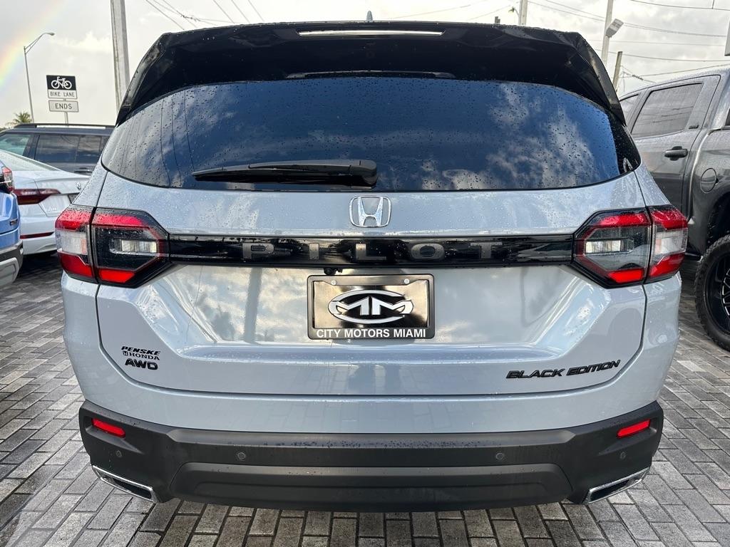 Honda Pilot Black Edition AWD 2025