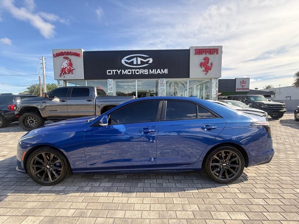 Cadillac CT4 4dr Sdn V-Series 2021