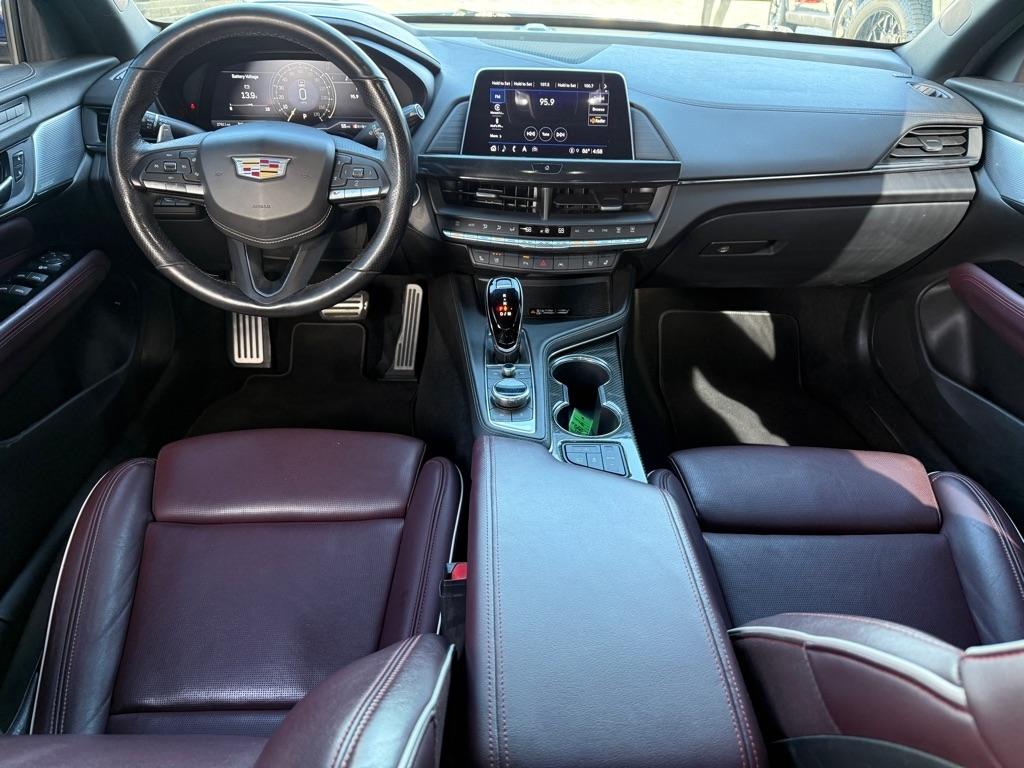 Cadillac CT4 4dr Sdn V-Series 2021