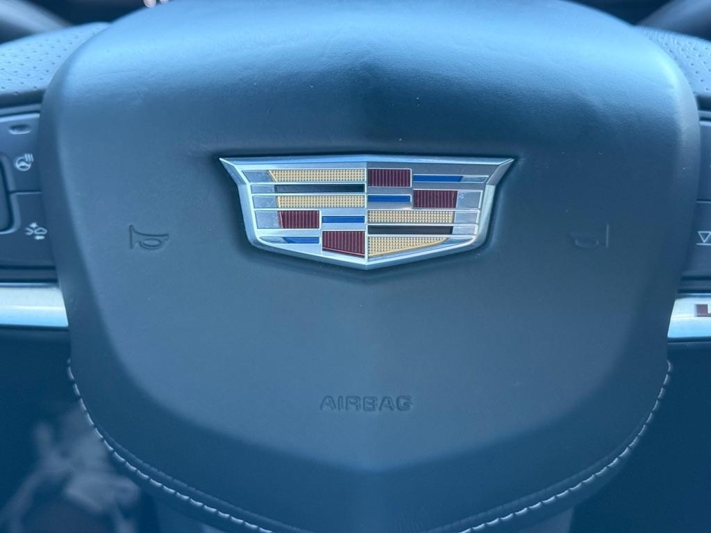 Cadillac CT4 4dr Sdn V-Series 2021