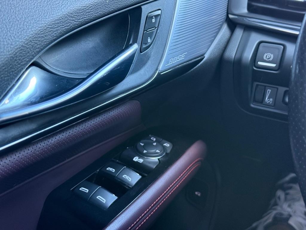 Cadillac CT4 4dr Sdn V-Series 2021