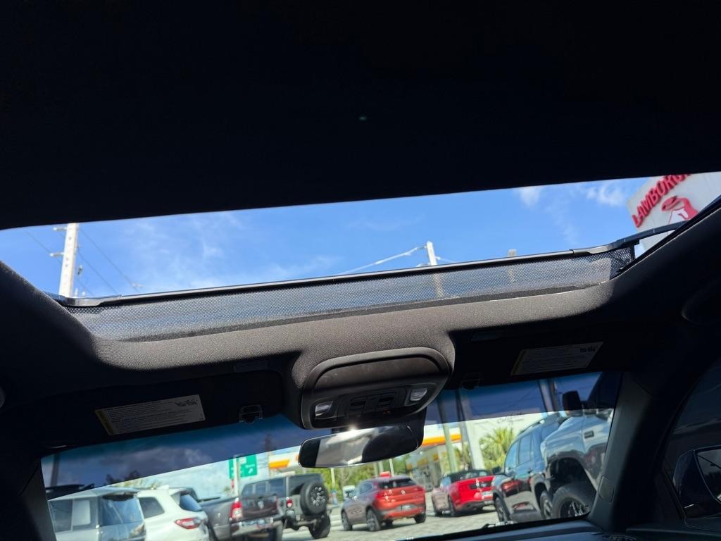 Cadillac CT4 4dr Sdn V-Series 2021