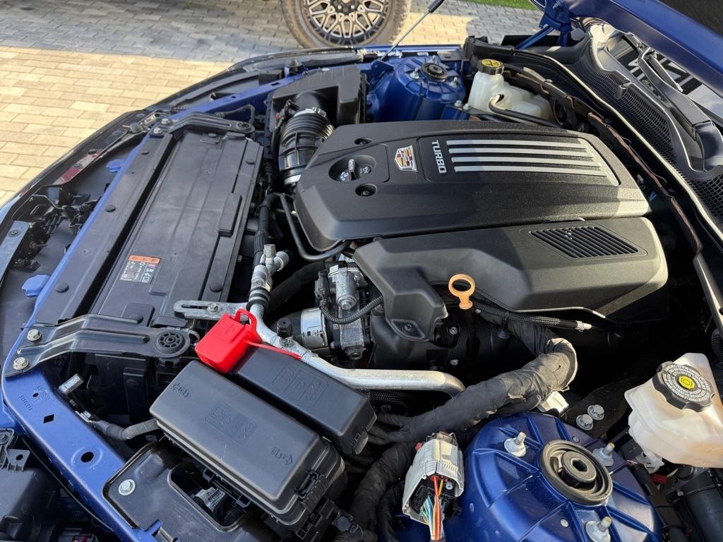 Cadillac CT4 4dr Sdn V-Series 2021