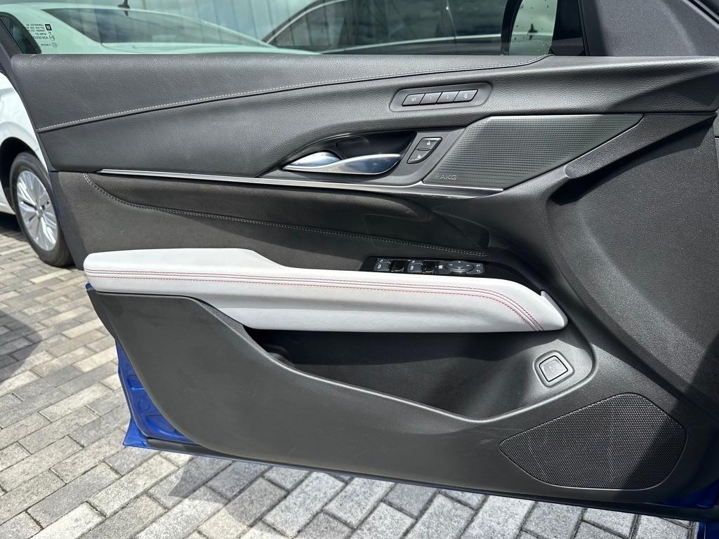 Cadillac CT4-V 4dr Sdn Blackwing 2022