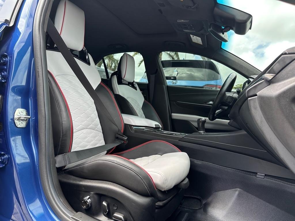 Cadillac CT4-V 4dr Sdn Blackwing 2022