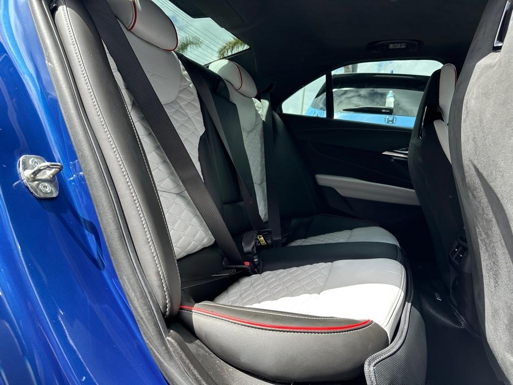 Cadillac CT4-V 4dr Sdn Blackwing 2022