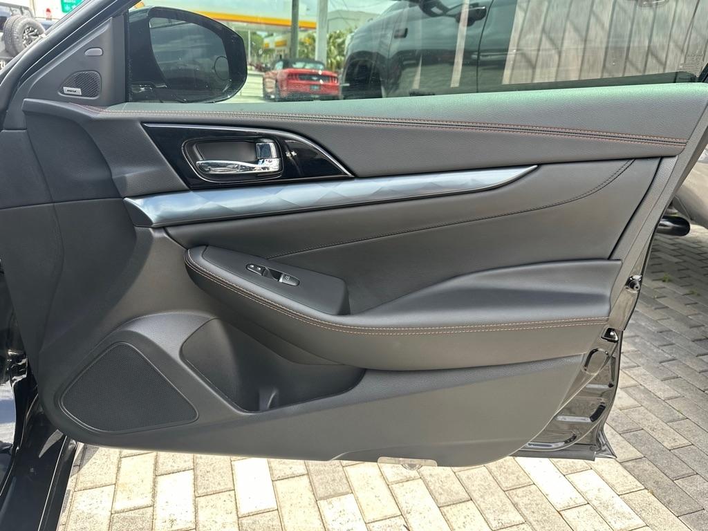 Nissan Maxima SR CVT 2023