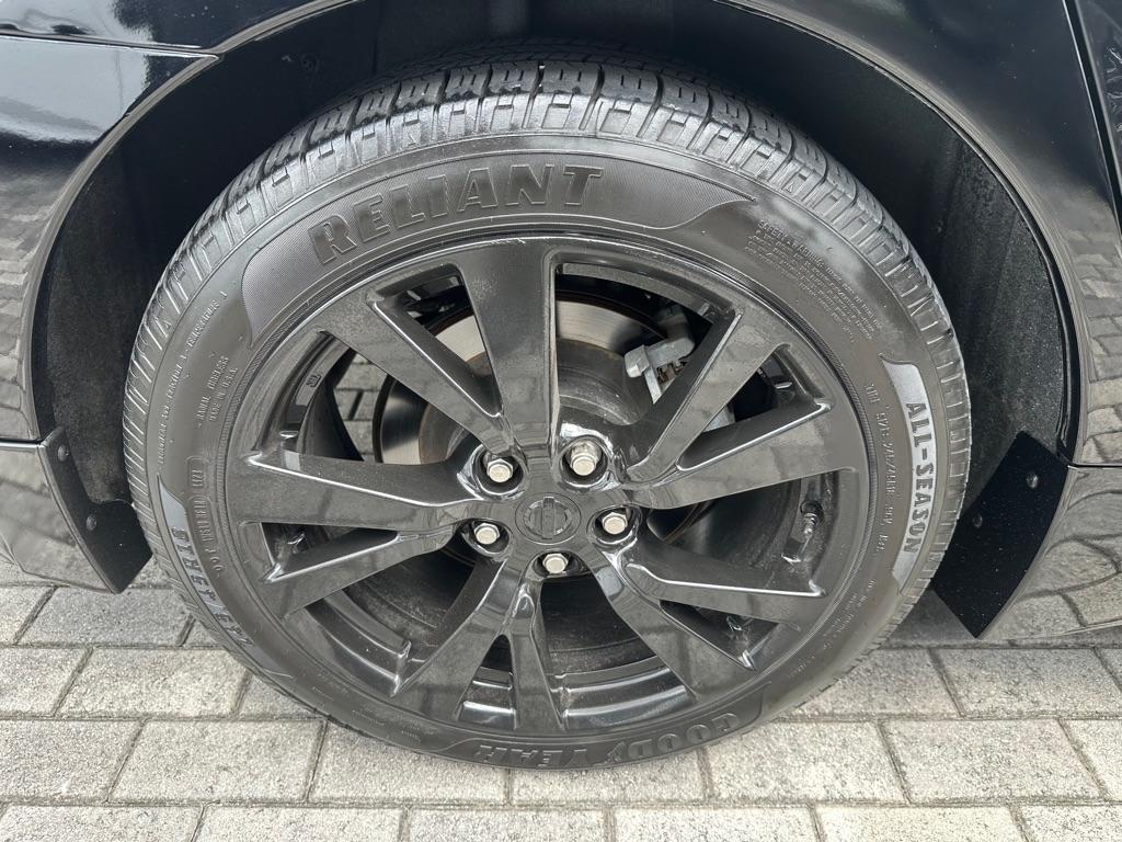 Nissan Maxima SR CVT 2023