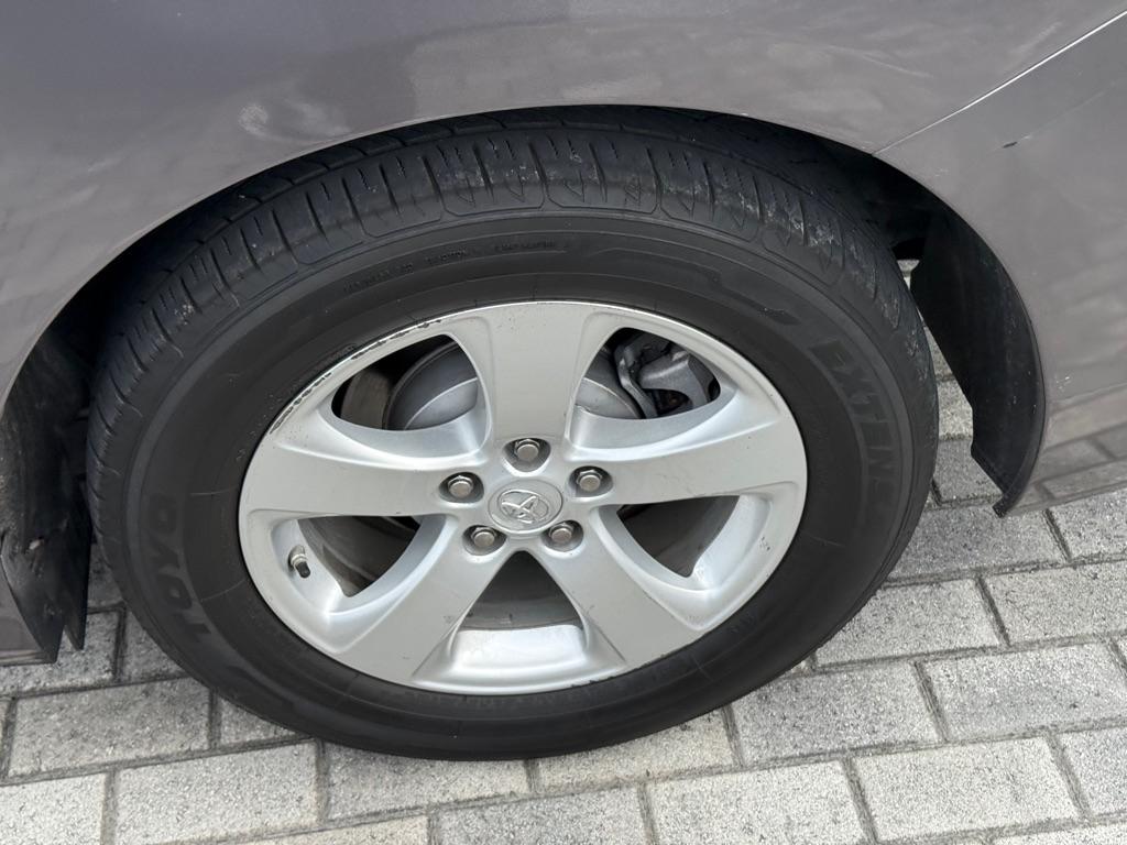 Toyota Sienna LE FWD 8-Passenger (Natl) 2017