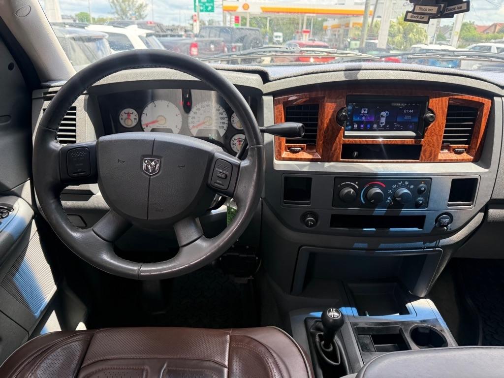 Dodge Ram 2500 4dr Quad Cab 160.5 4WD SLT 2006