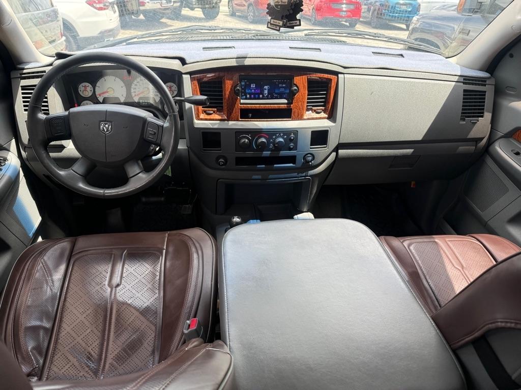 Dodge Ram 2500 4dr Quad Cab 160.5 4WD SLT 2006