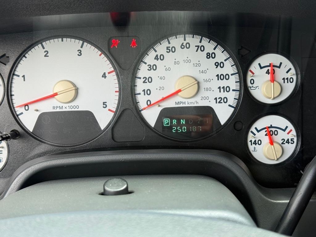 Dodge Ram 2500 4dr Quad Cab 160.5 4WD SLT 2006