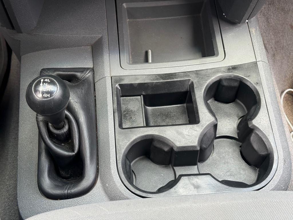 Dodge Ram 2500 4dr Quad Cab 160.5 4WD SLT 2006