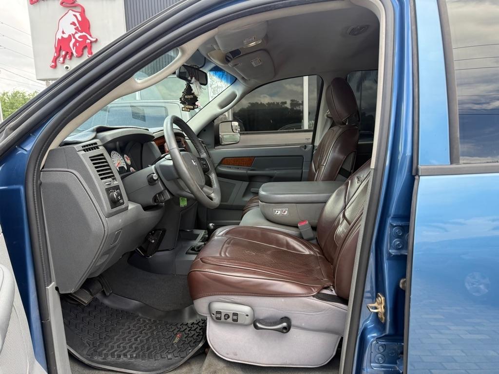 Dodge Ram 2500 4dr Quad Cab 160.5 4WD SLT 2006