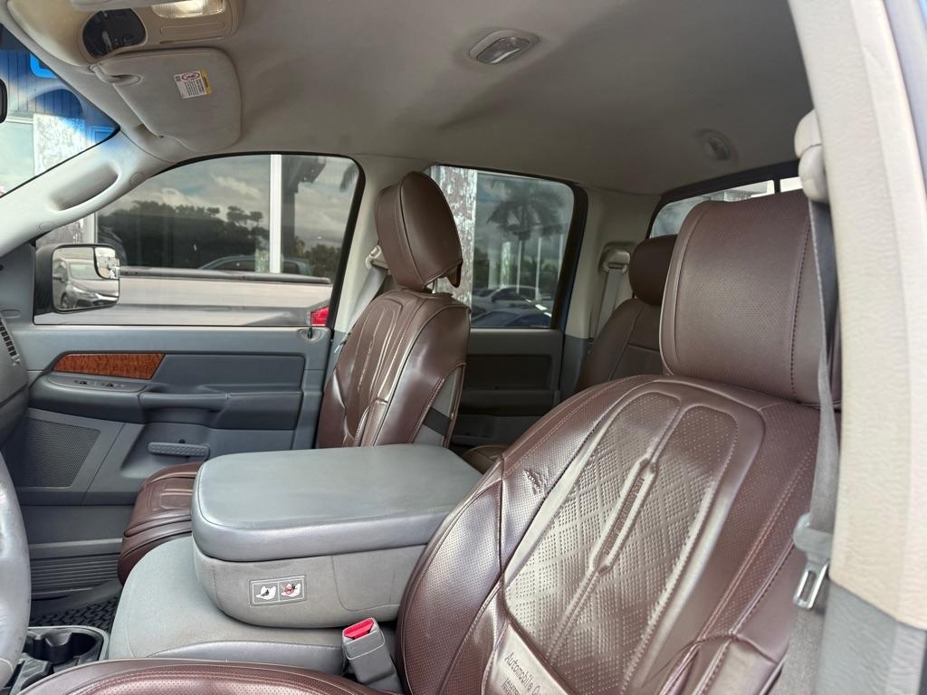 Dodge Ram 2500 4dr Quad Cab 160.5 4WD SLT 2006