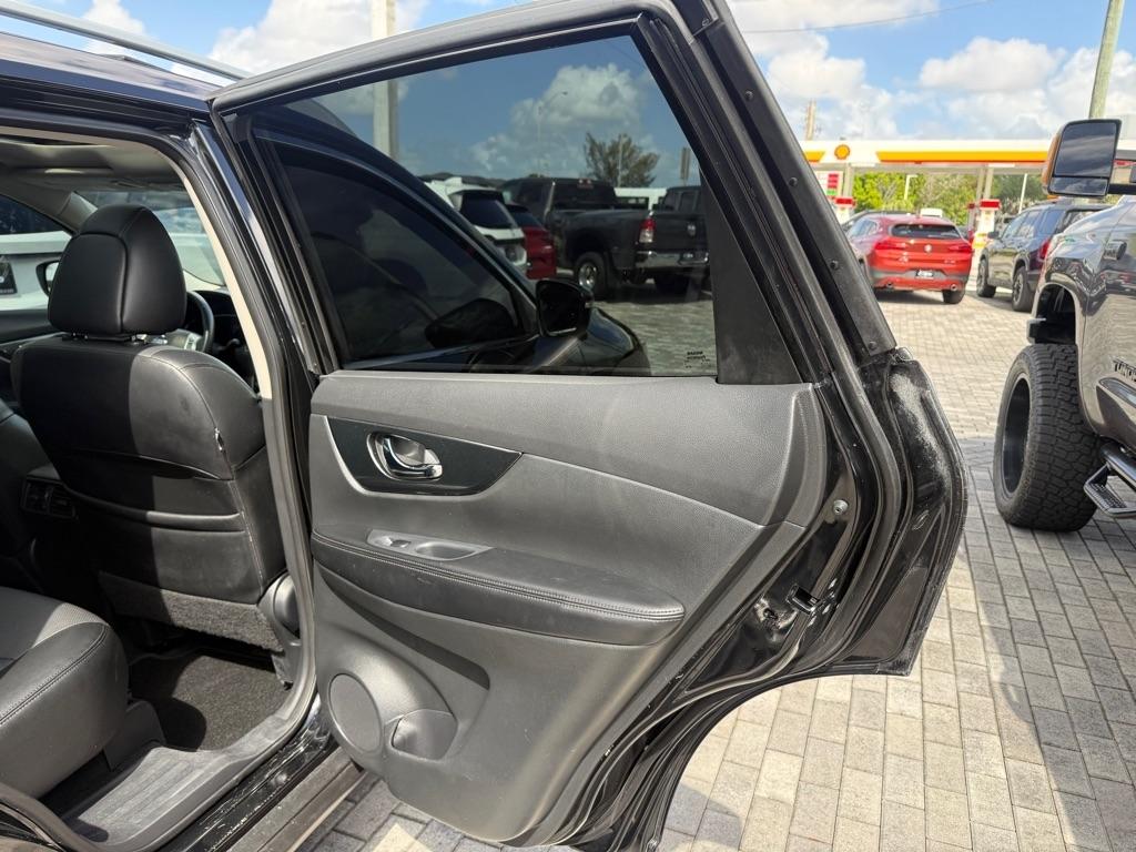 Nissan Rogue FWD 4dr SL 2015