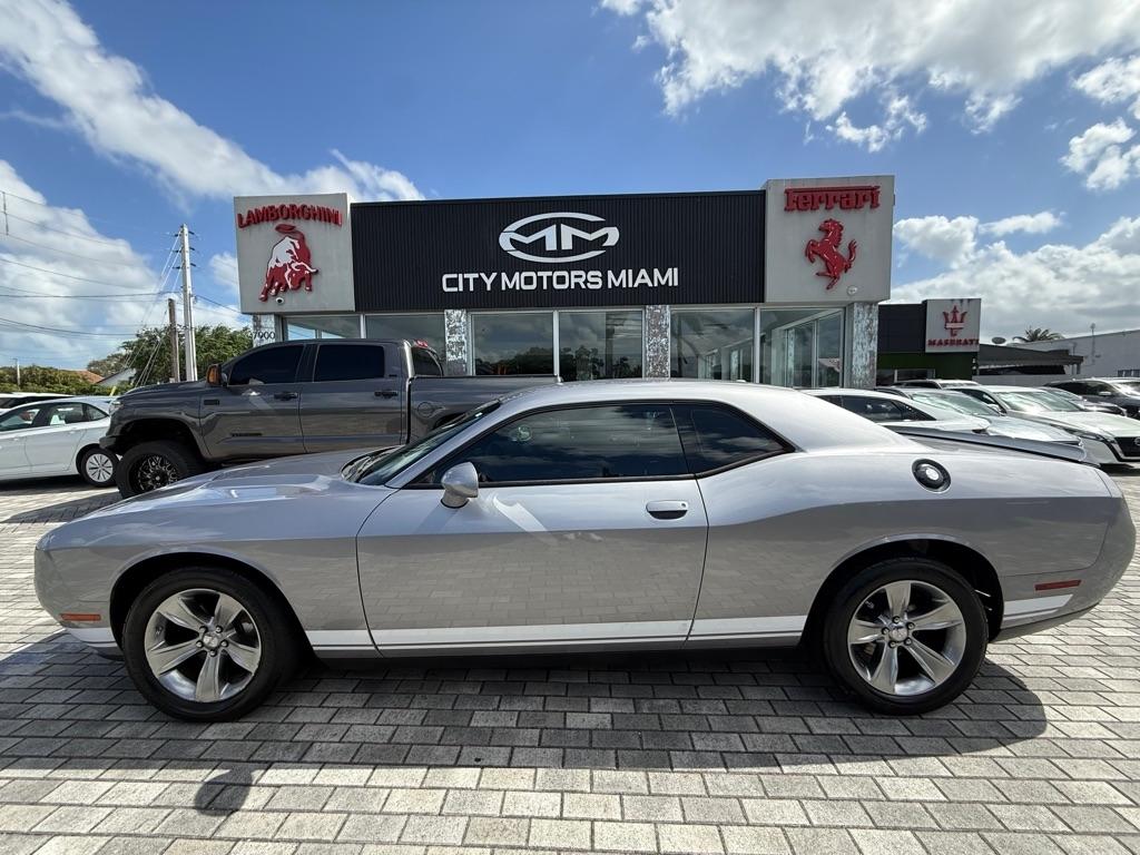 Dodge Challenger 2dr Cpe SXT 2016
