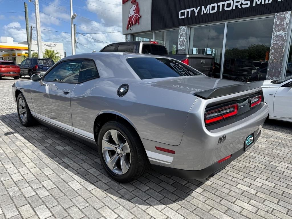 Dodge Challenger 2dr Cpe SXT 2016