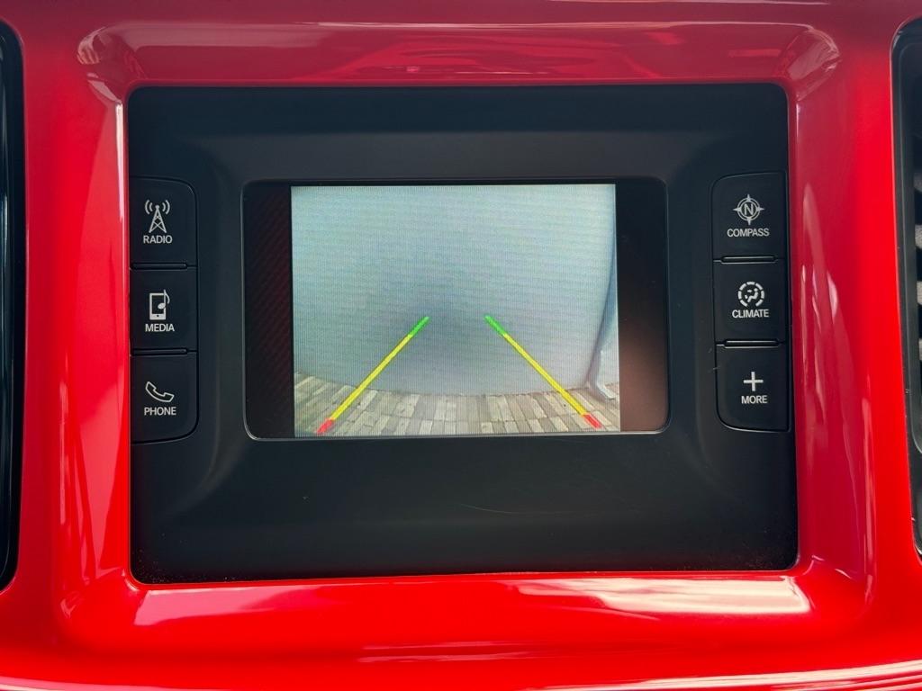 Dodge Challenger 2dr Cpe SXT 2016