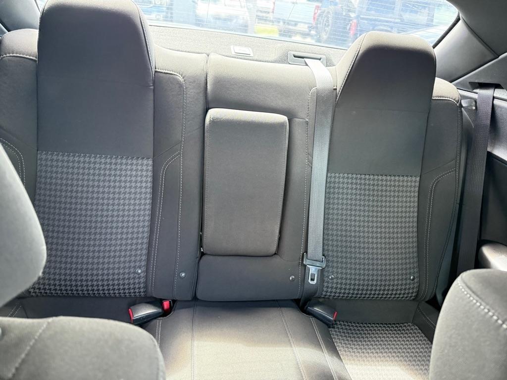 Dodge Challenger 2dr Cpe SXT 2016