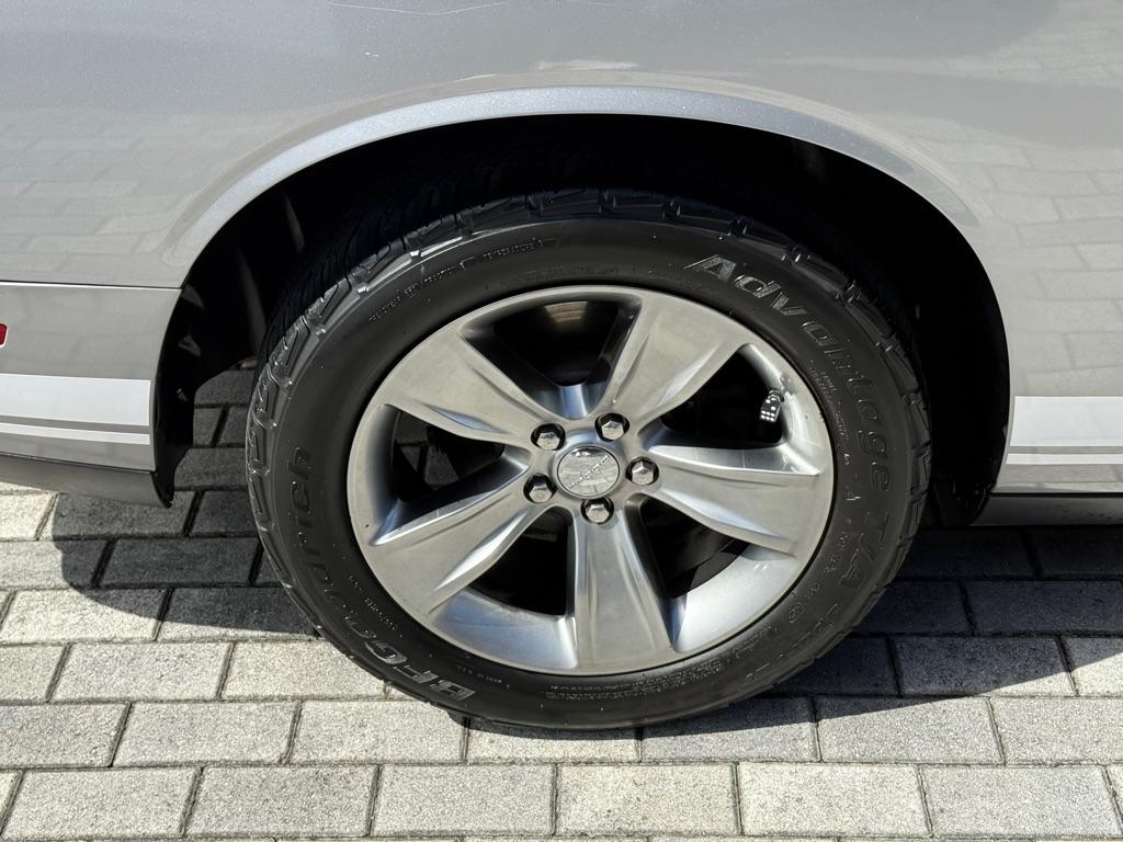 Dodge Challenger 2dr Cpe SXT 2016