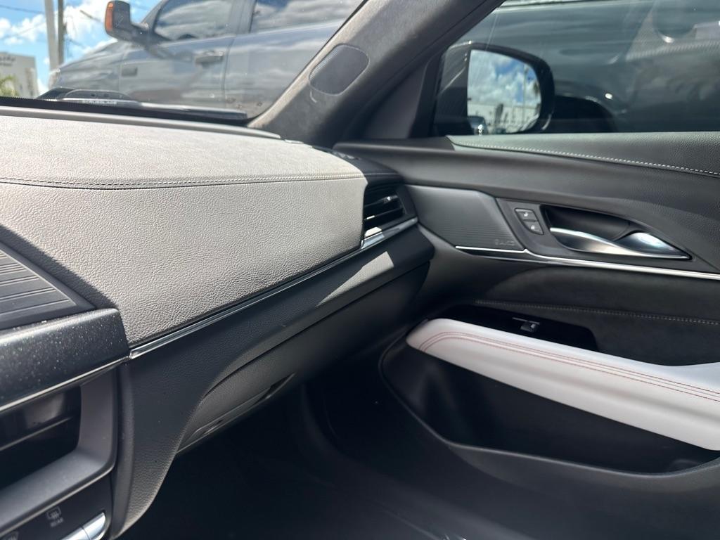 Cadillac CT4-V 4dr Sdn Blackwing 2022