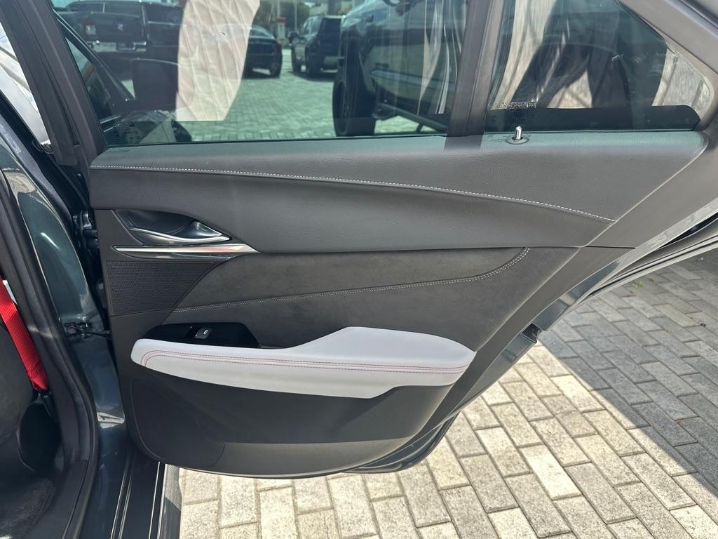 Cadillac CT4-V 4dr Sdn Blackwing 2022