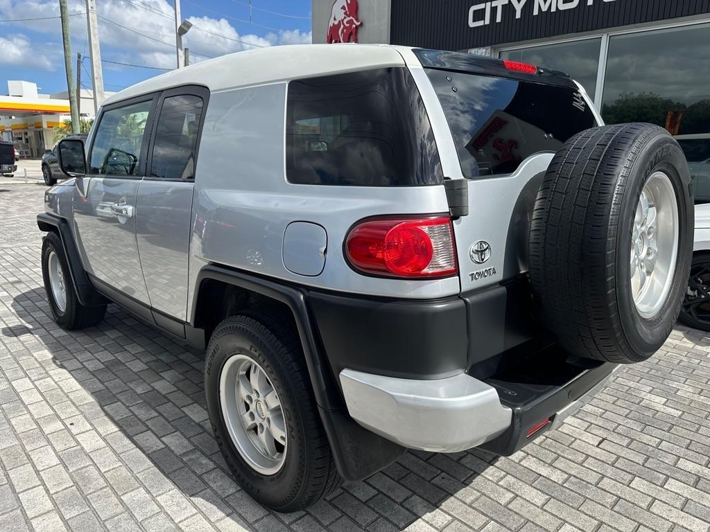 Toyota FJ Cruiser 2WD 4dr Auto (Natl) 2007