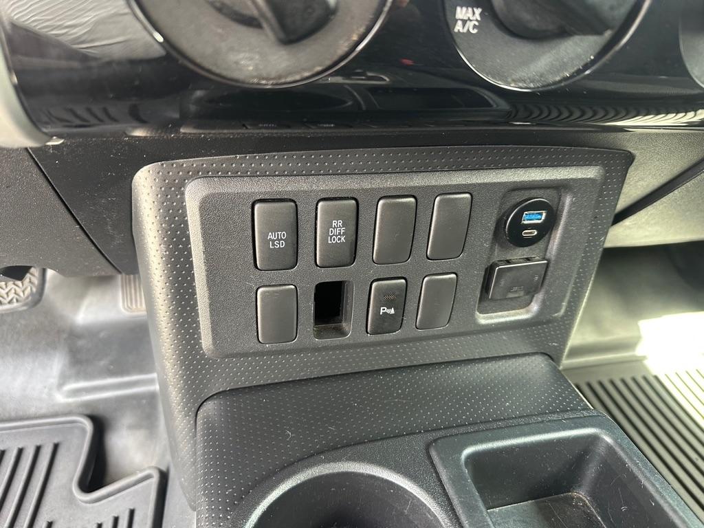 Toyota FJ Cruiser 2WD 4dr Auto (Natl) 2007