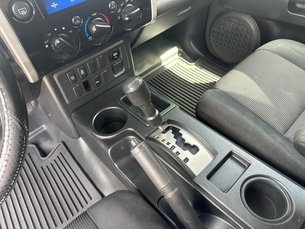 Toyota FJ Cruiser 2WD 4dr Auto (Natl) 2007