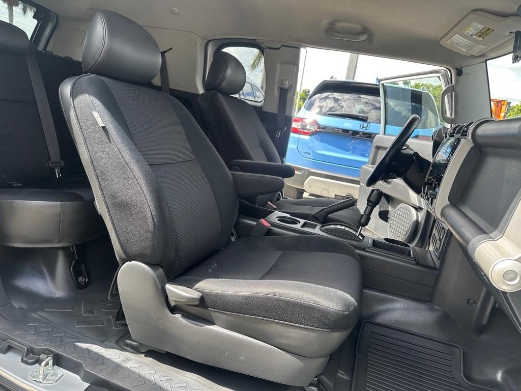 Toyota FJ Cruiser 2WD 4dr Auto (Natl) 2007