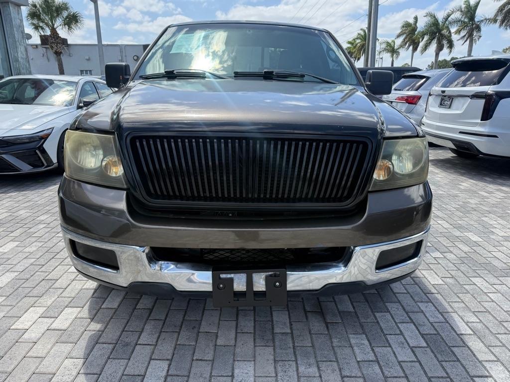 Ford F-150 Supercab 133" Lariat 2005